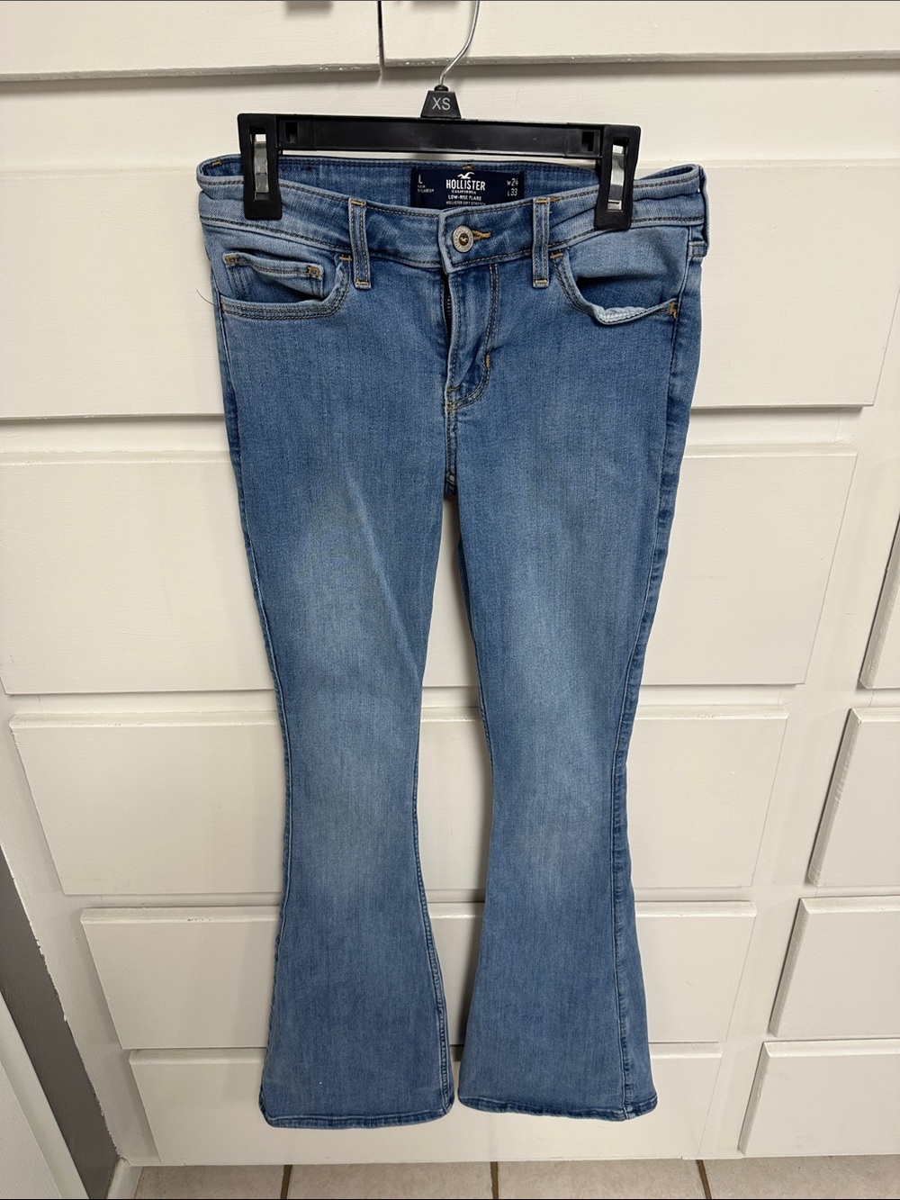 Hollister Women's XS LOW RISE Light Blue Flare Jeans 24 x32